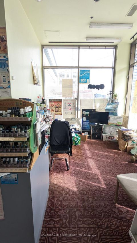 Photo 13 at 15 A - 1901 Weston Road, Weston, Toronto