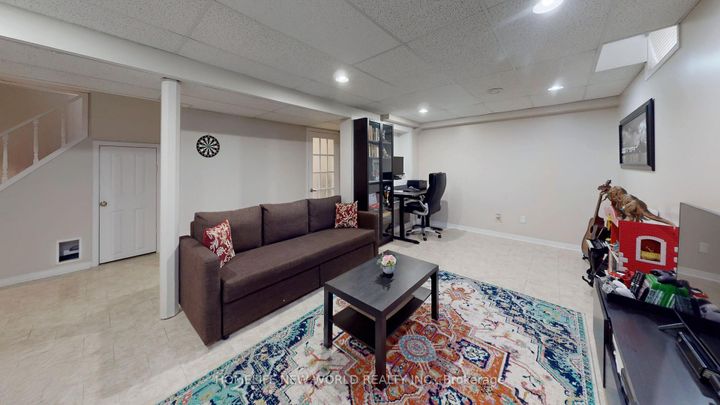 Photo 20 at 1608 Rawlings Drive, Liverpool, Pickering