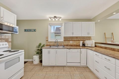 Photo 14 at 32 HENRY Street, Queen's Park, Barrie