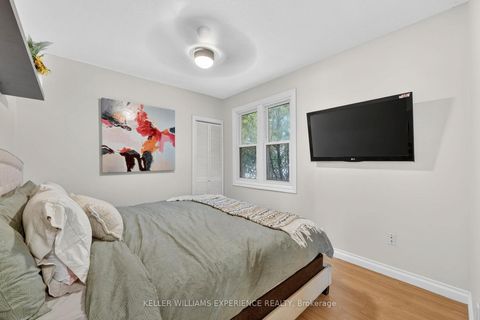 Photo 18 at 32 HENRY Street, Queen's Park, Barrie