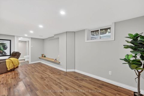 Photo 26 at 32 HENRY Street, Queen's Park, Barrie