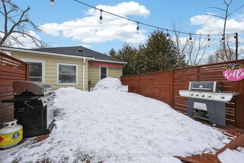 Photo 37 at 32 HENRY Street, Queen's Park, Barrie