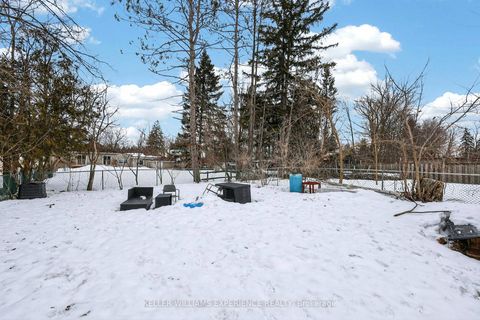 Photo 41 at 32 HENRY Street, Queen's Park, Barrie