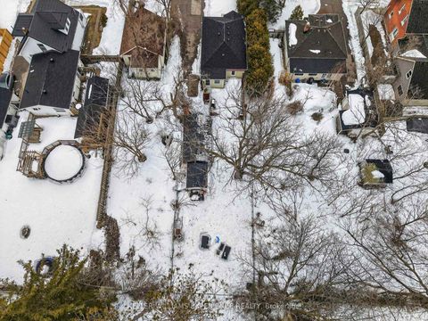 Photo 45 at 32 HENRY Street, Queen's Park, Barrie