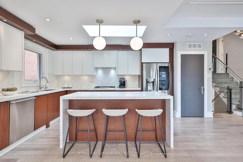 Photo 6 at 29 Acton Avenue, Bathurst Manor, Toronto