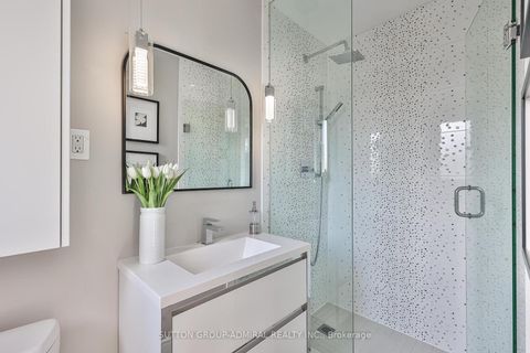 Photo 17 at 29 Acton Avenue, Bathurst Manor, Toronto