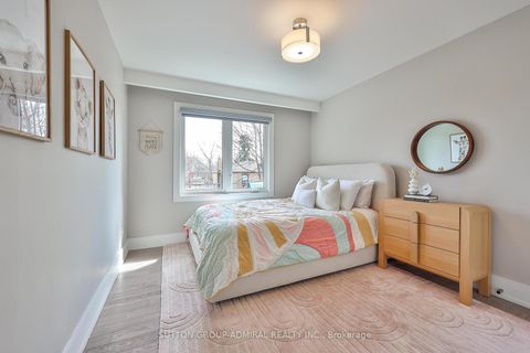 Photo 20 at 29 Acton Avenue, Bathurst Manor, Toronto