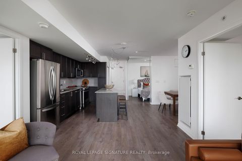 Photo 7 at 726 - 3091 Dufferin Street, Glen Park, Toronto