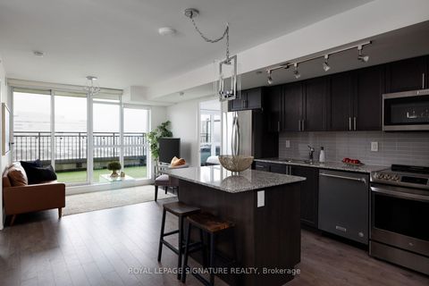 Photo 10 at 726 - 3091 Dufferin Street, Glen Park, Toronto