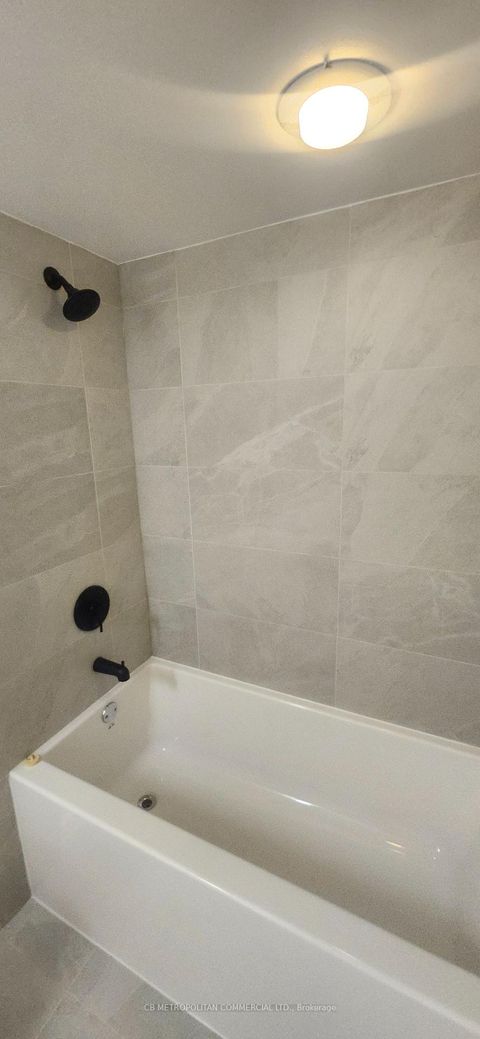 Photo 11 at 3305 - 65 Harbour Square, Waterfront Communities C1, Toronto