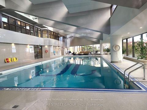 Photo 16 at 3305 - 65 Harbour Square, Waterfront Communities C1, Toronto