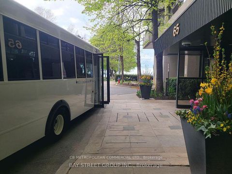 Photo 23 at 3305 - 65 Harbour Square, Waterfront Communities C1, Toronto