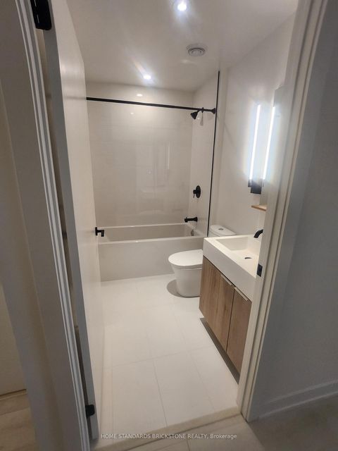 Photo 33 at 1705 - 117 Broadway Avenue, Mount Pleasant West, Toronto