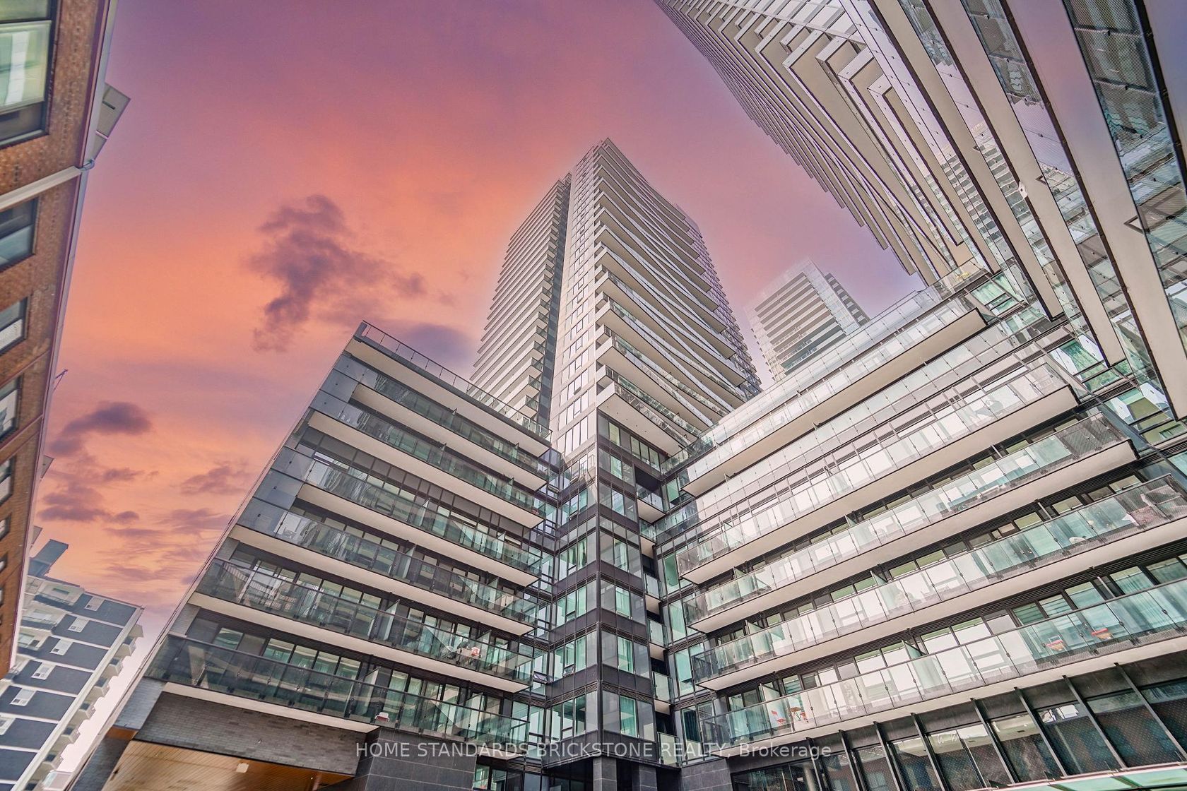 1705 - 117 Broadway Avenue, Mount Pleasant West, Toronto by Loree Meneguzzi Real Estate 1705 - 117 Broadway Avenue, Mount Pleasant West, Toronto