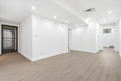 Photo 4 at 101 - 2900 Yonge Street, Lawrence Park South, Toronto