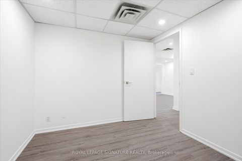 Photo 15 at 101 - 2900 Yonge Street, Lawrence Park South, Toronto