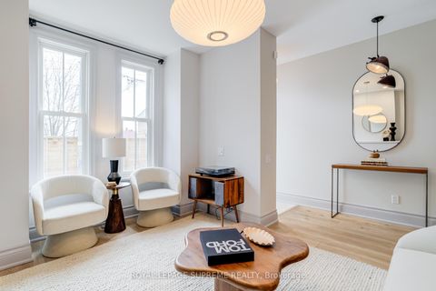 Photo 6 at 2 Plymouth Avenue, Bellwoods, Toronto