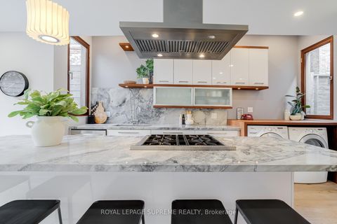 Photo 13 at 2 Plymouth Avenue, Bellwoods, Toronto