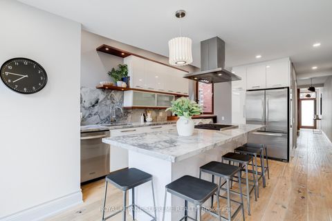 Photo 14 at 2 Plymouth Avenue, Bellwoods, Toronto