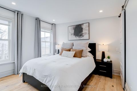 Photo 18 at 2 Plymouth Avenue, Bellwoods, Toronto