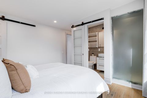 Photo 19 at 2 Plymouth Avenue, Bellwoods, Toronto