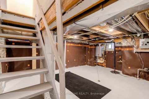 Photo 23 at 2 Plymouth Avenue, Bellwoods, Toronto