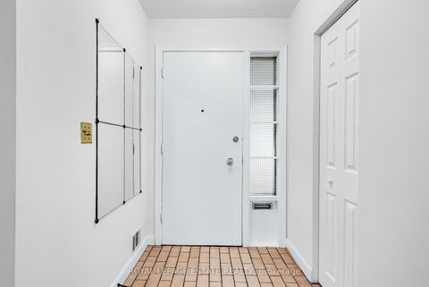 Photo 3 at 11 Garrick Road, Cliffcrest, Toronto