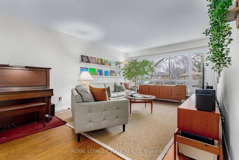 Photo 4 at 11 Garrick Road, Cliffcrest, Toronto