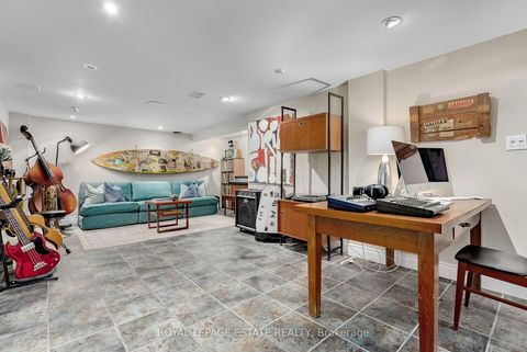 Photo 34 at 11 Garrick Road, Cliffcrest, Toronto