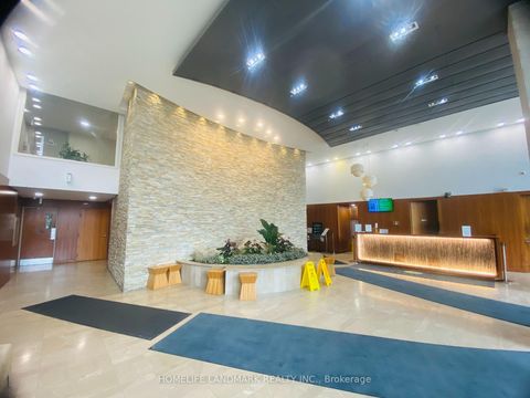 Photo 14 at 2508 - 225 Webb Drive, City Centre, Mississauga