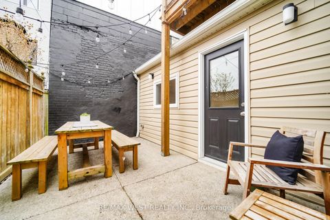 Photo 7 at 200 Euclid Avenue, Bellwoods, Toronto