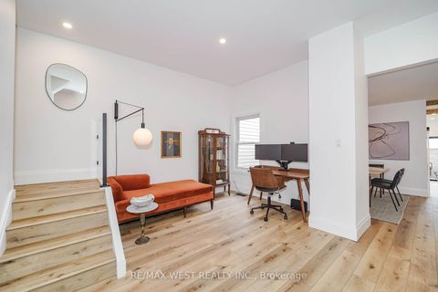 Photo 10 at 200 Euclid Avenue, Bellwoods, Toronto