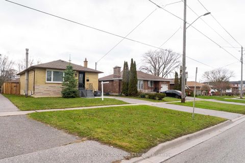 Photo 5 at 767 Phillip Murray Avenue, Lakeview, Oshawa