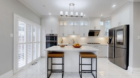 Photo 10 at 191 Milliken Meadows Drive, Milliken Mills West, Markham