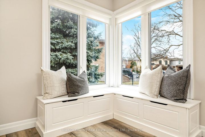 Photo 7 at 522 Conway Court, TM Timberlea, Milton