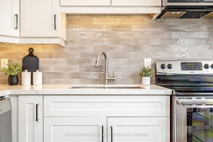 Photo 11 at 522 Conway Court, TM Timberlea, Milton