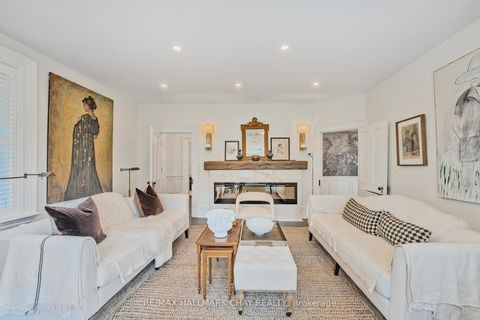 Photo 6 at 11 Catherine Avenue, Aurora Village, Aurora