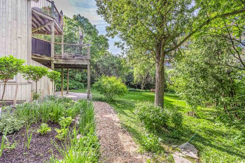 Photo 40 at 11 Catherine Avenue, Aurora Village, Aurora