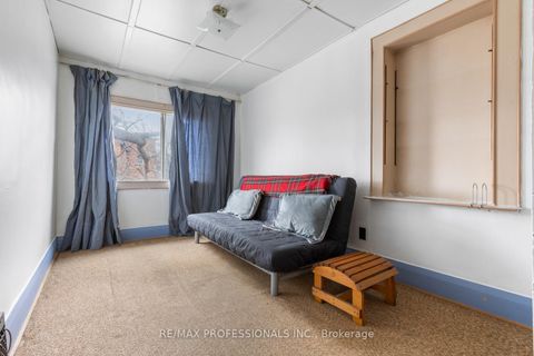 Photo 11 at 857 Windermere Avenue, Bloor West Village, Toronto