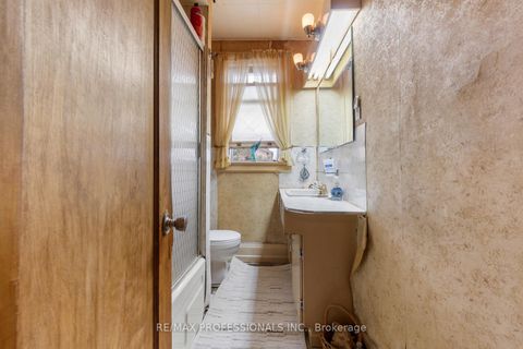 Photo 13 at 857 Windermere Avenue, Bloor West Village, Toronto