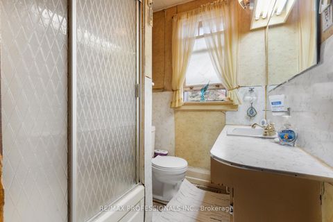 Photo 14 at 857 Windermere Avenue, Bloor West Village, Toronto