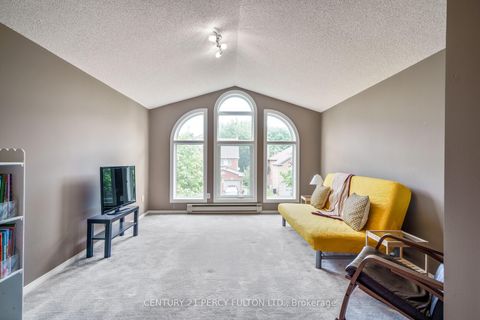 Photo 26 at 54 Cityview Circle, Holly, Barrie