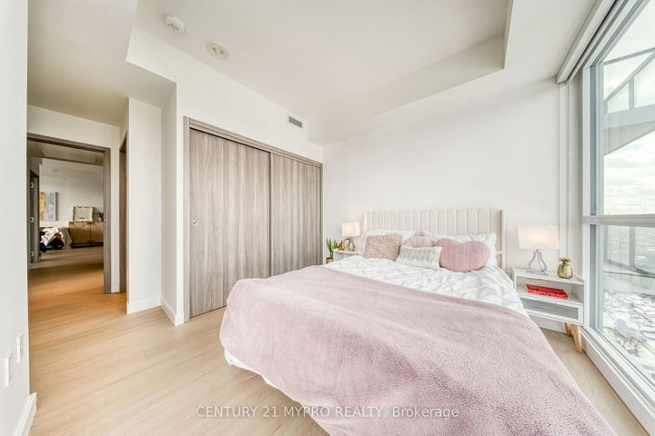 Photo 17 at 3907 - 95 McMahon Drive, Bayview Village, Toronto