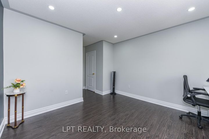 Photo 27 at 7 Chapparal Drive, Wellington, Brampton