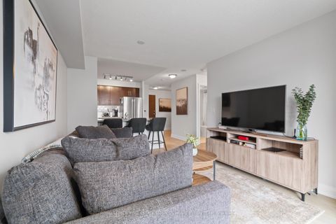 Photo 11 at 606 - 3 Michael Power Place, City Centre West, Toronto