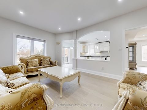 Photo 4 at 77 Frank Endean Road, Rouge Woods, Richmond Hill