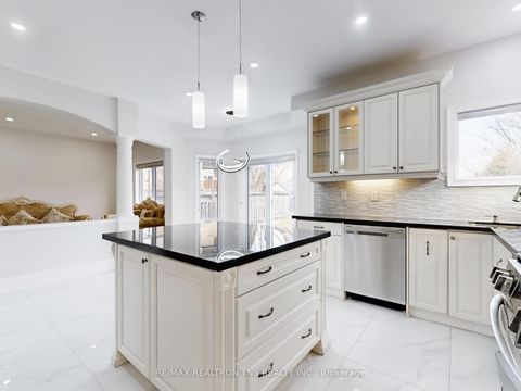 Photo 13 at 77 Frank Endean Road, Rouge Woods, Richmond Hill