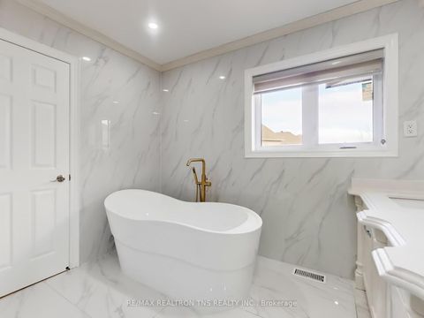 Photo 34 at 77 Frank Endean Road, Rouge Woods, Richmond Hill