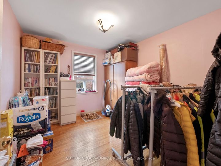 Photo 12 at 45 Northwood Drive, Newtonbrook East, Toronto