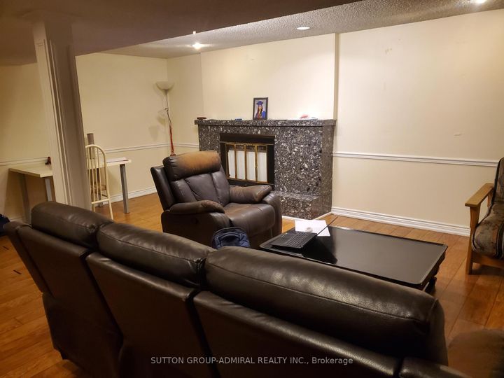 Photo 24 at 45 Northwood Drive, Newtonbrook East, Toronto